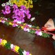 プユマ族大猟祭2012：前日に花の冠とアバイを作って祭の準備